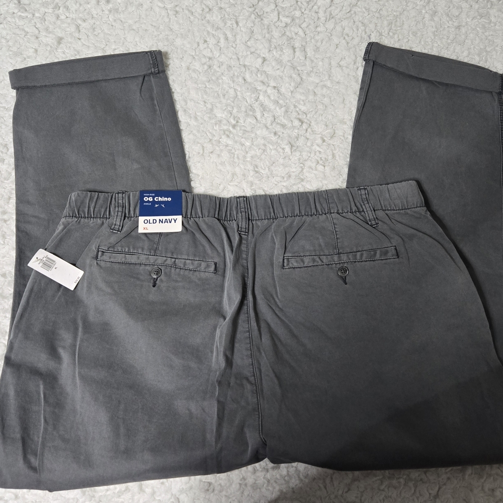 Old Navy Men's Gray Chinos